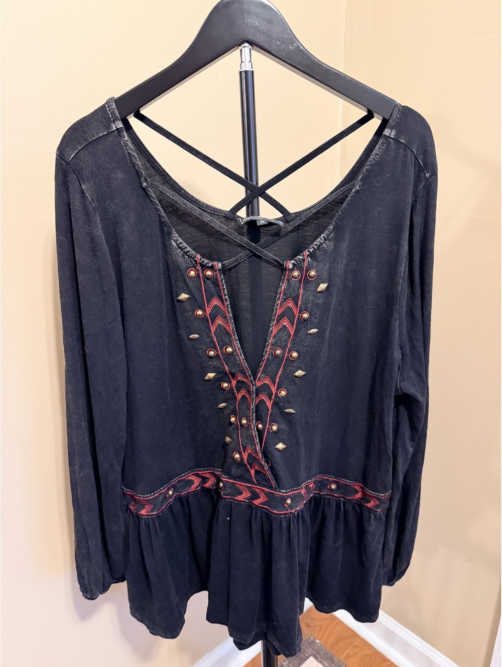 POL Dark Gray Embroidered Boho Peasant Top Size M